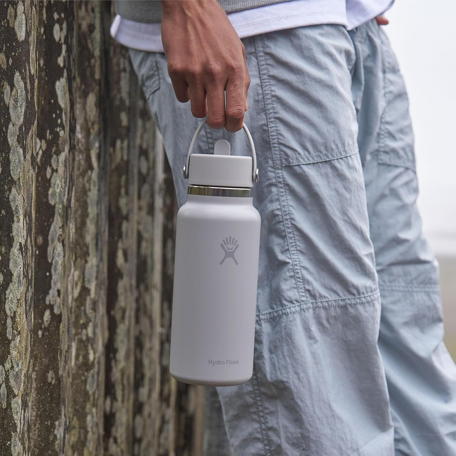 Hydro Flask Water Bottle - Insulated Stainless Steel - Wide Mouth Flex Straw Lid, Non Spill, Leakproof and Refillable in 64 Oz Tonal Agave